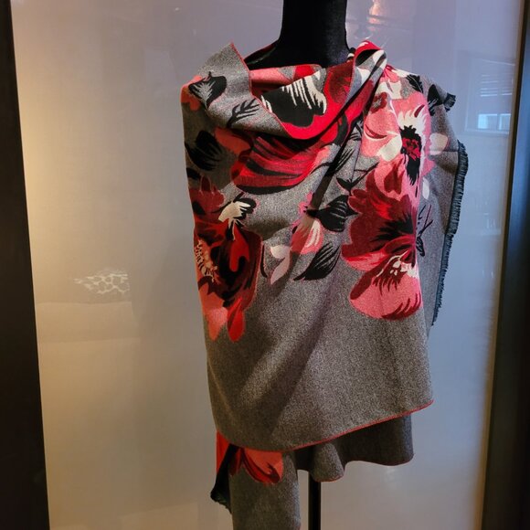 Luxury Reversible Scarf (153948) - Picture 3 of 5